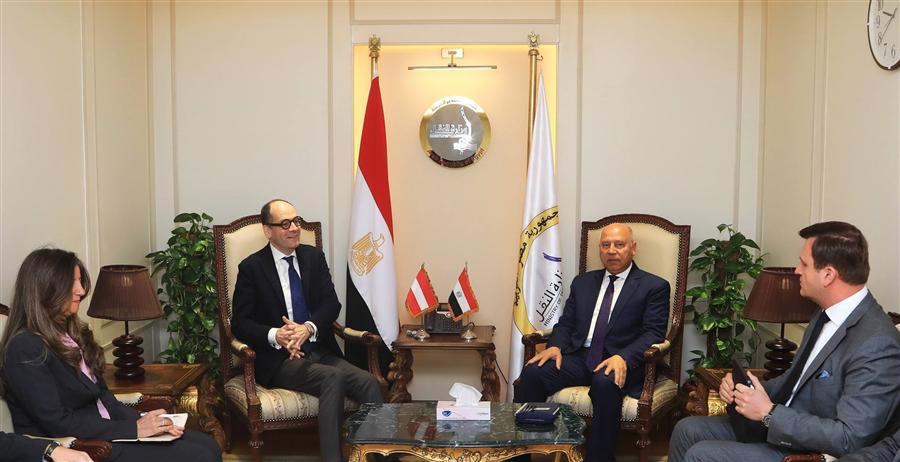 النقل تبحث مع بلاسر النمساوية إنشاء مركز إقليمي لصيانة معدات السكك الحديدية